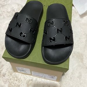 Original GG Gucci Slides (worn once )